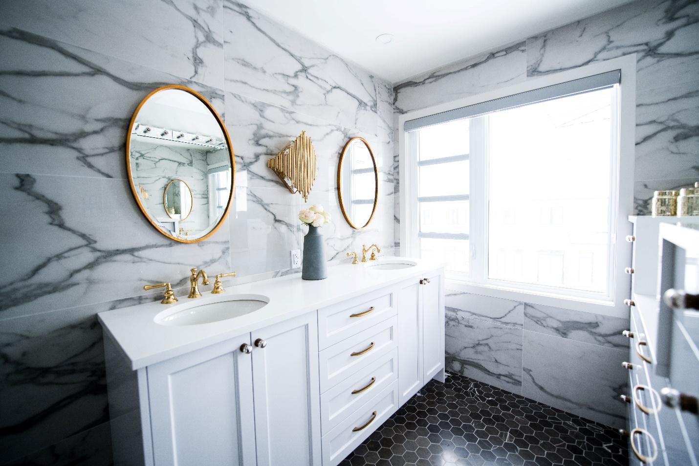 EcoStar Remodeling & Construction can make bathroom remodeling hassle-free for you.